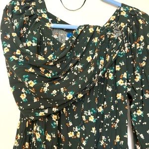 Its emerald green maxi dress